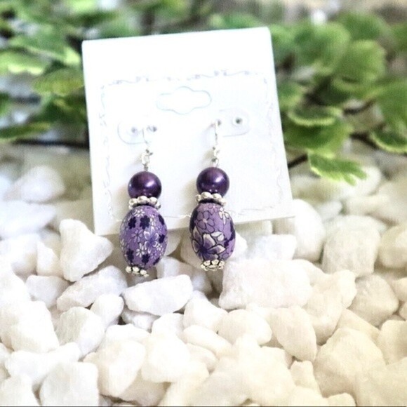 Purple color Polymer Clay dangling‎ earrings - Picture 2 of 6